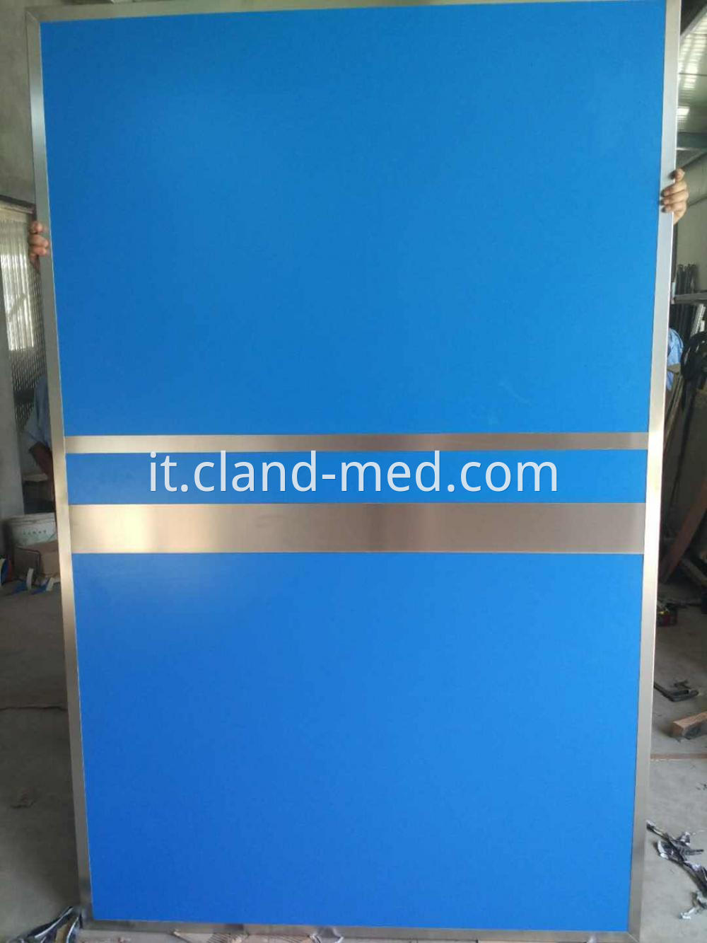 Cl Xr0025 Lead Door 3